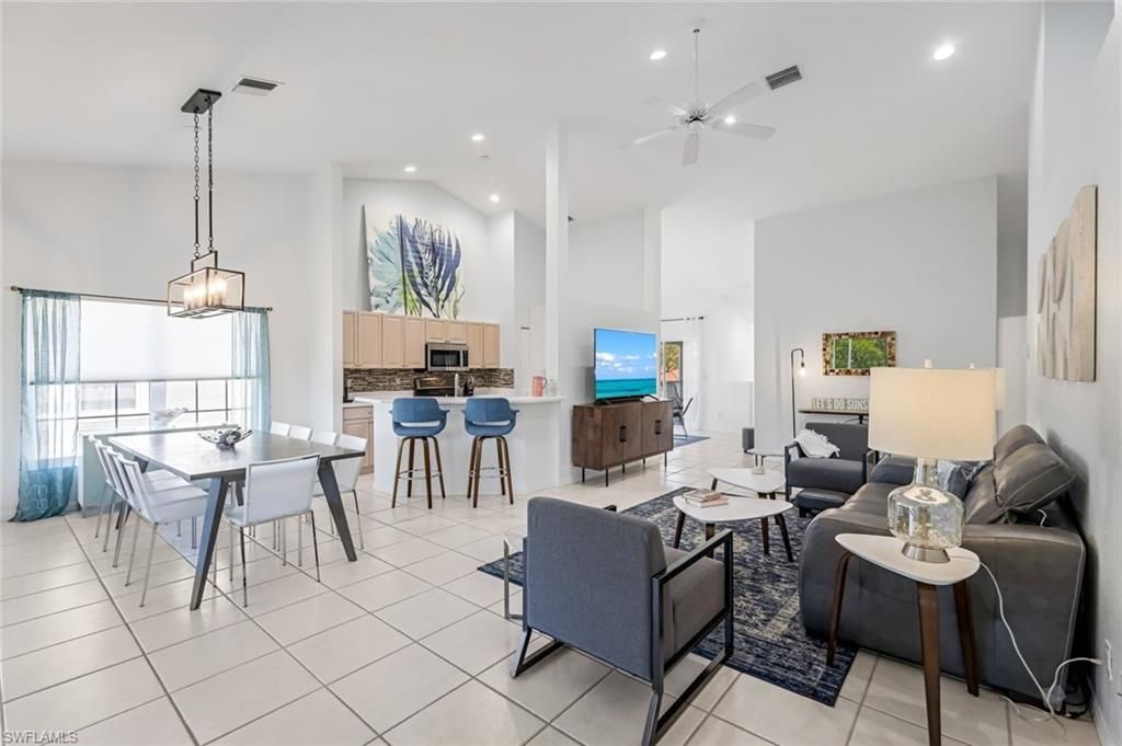 5360 Andover Dr, Unit 202, Naples, FL 34110 Photo