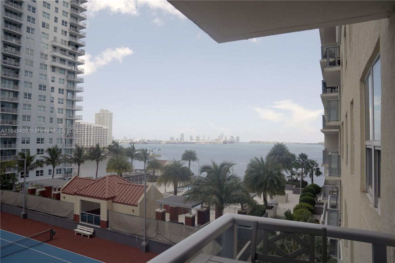 1155 Brickell Bay Dr , Unit 902, Miami, FL 33131 Photo