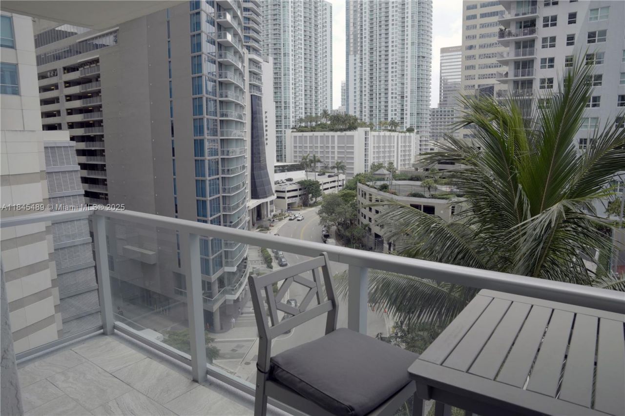 1155 Brickell Bay Dr , Unit 902, Miami, FL 33131 Photo