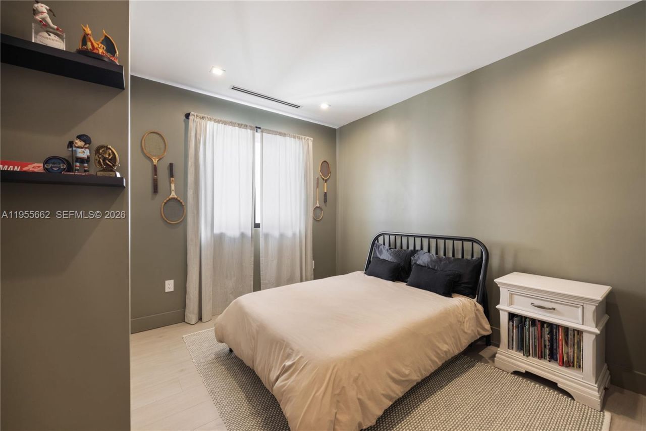 3067 SW 21st Ter, Unit 3067, Miami, FL 33145 Photo