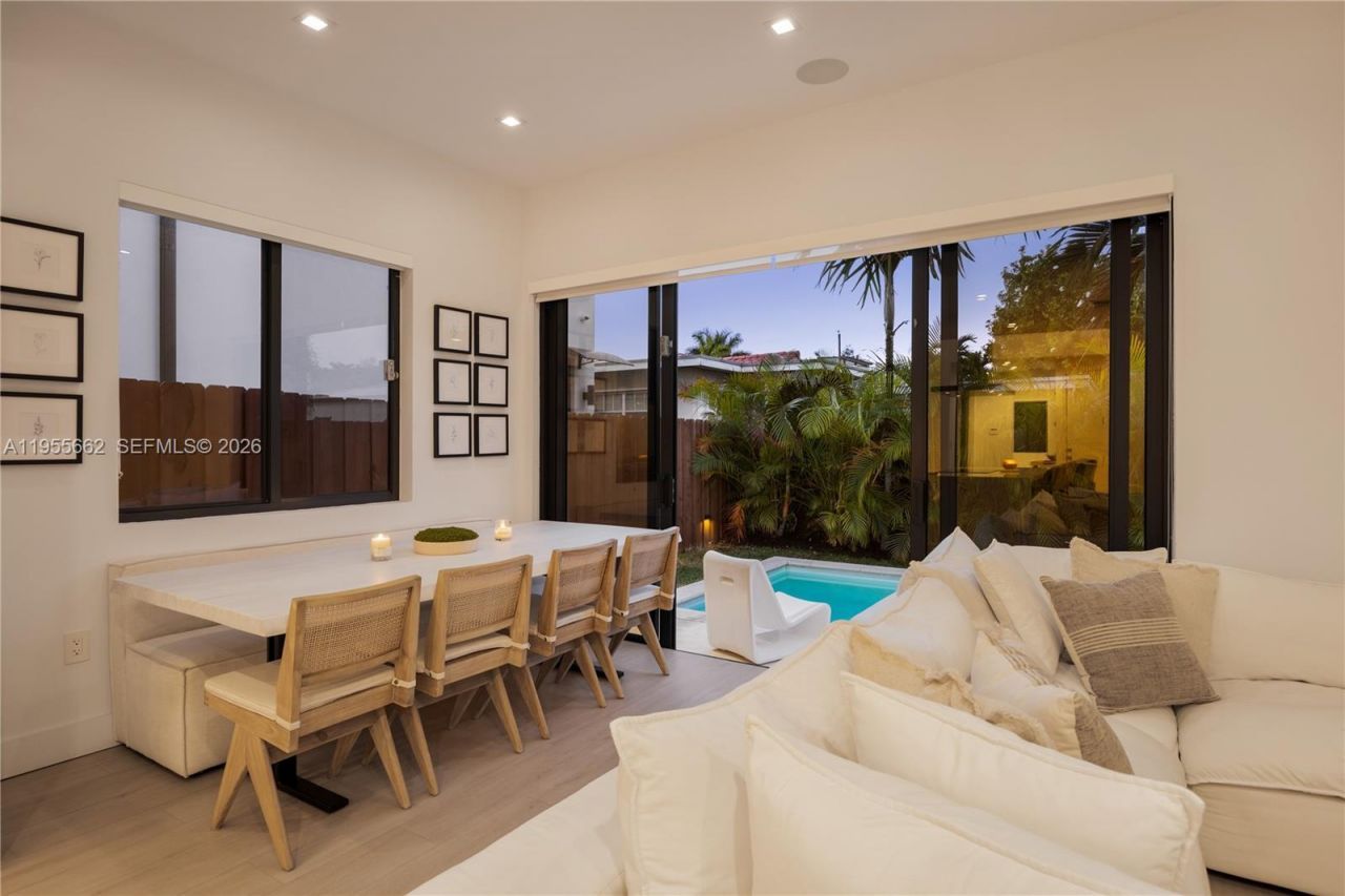 3067 SW 21st Ter, Unit 3067, Miami, FL 33145 Photo