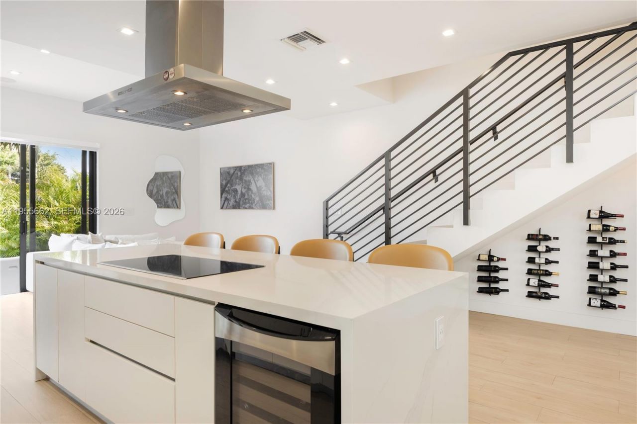 3067 SW 21st Ter, Unit 3067, Miami, FL 33145 Photo