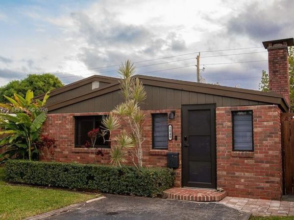 North Miami Beach, FL 33162