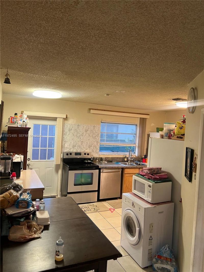 4610 SW 43rd Ter , Dania Beach, FL 33314 Photo