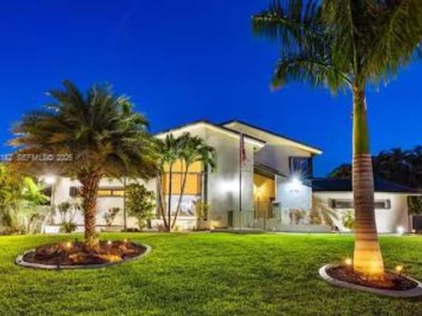 6140 SW 56th Ct , Davie, FL 33314