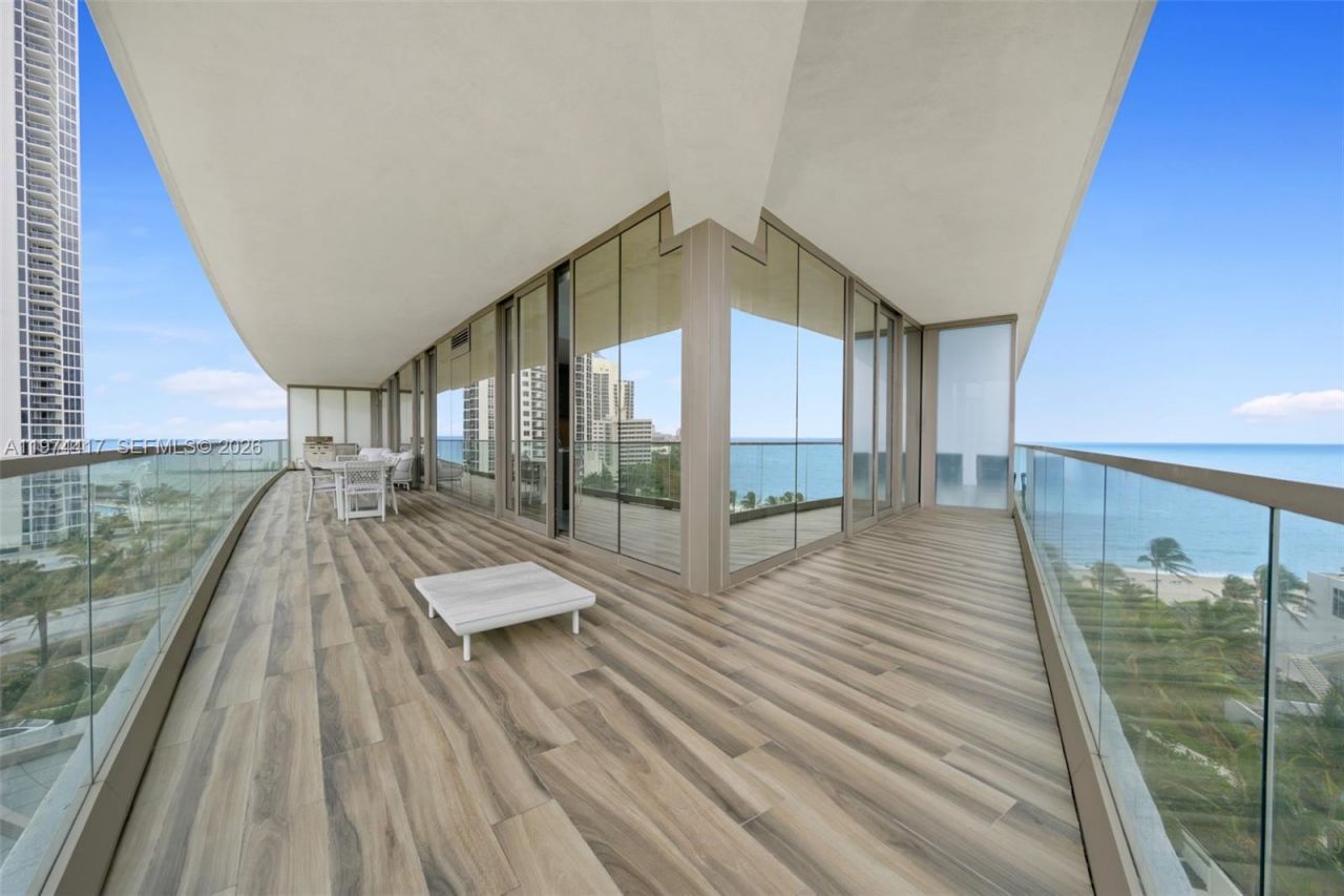 18975 Collins Ave , Unit 605, Sunny Isles Beach, FL 33160 Photo