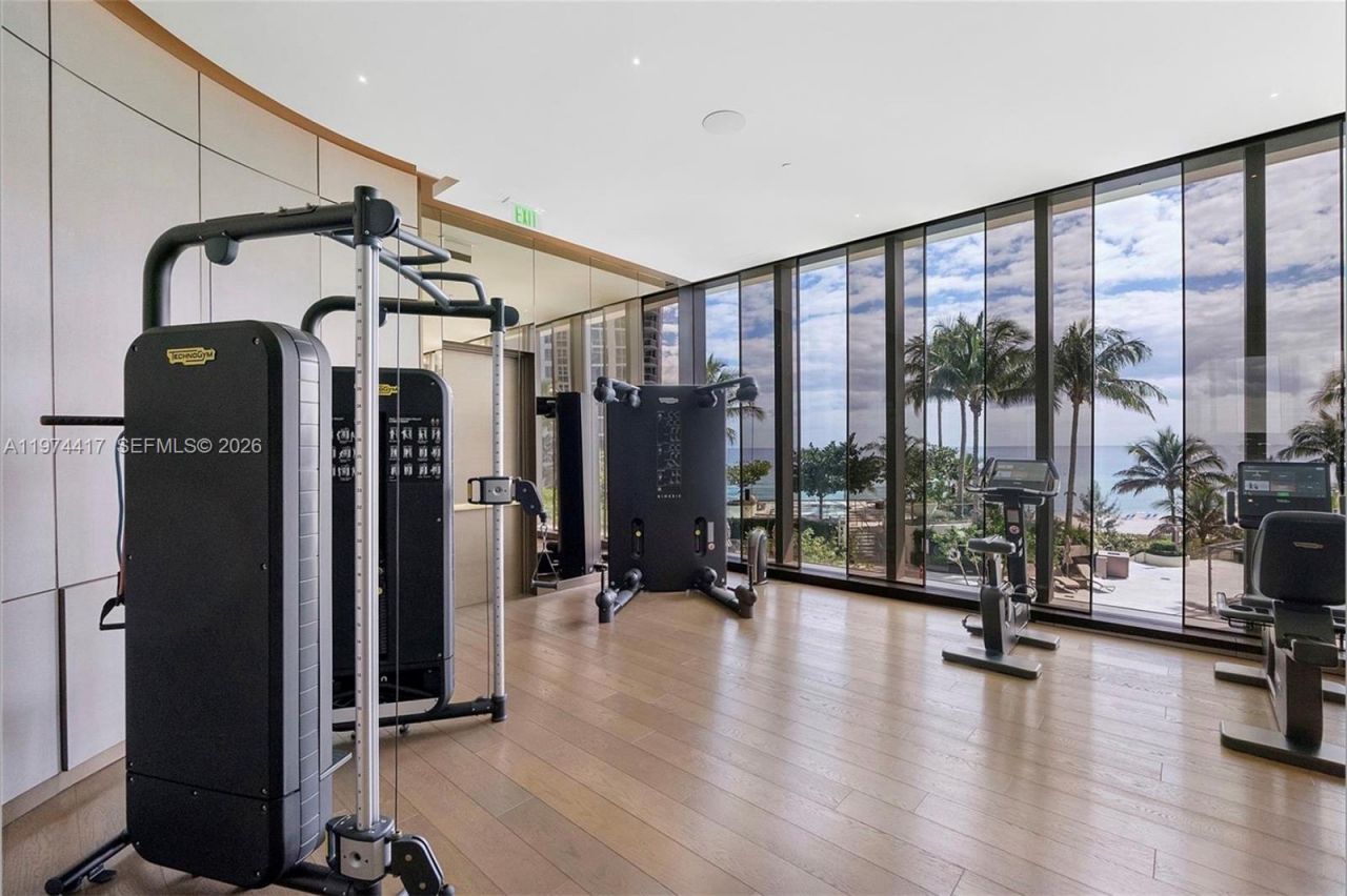 18975 Collins Ave , Unit 605, Sunny Isles Beach, FL 33160 Photo