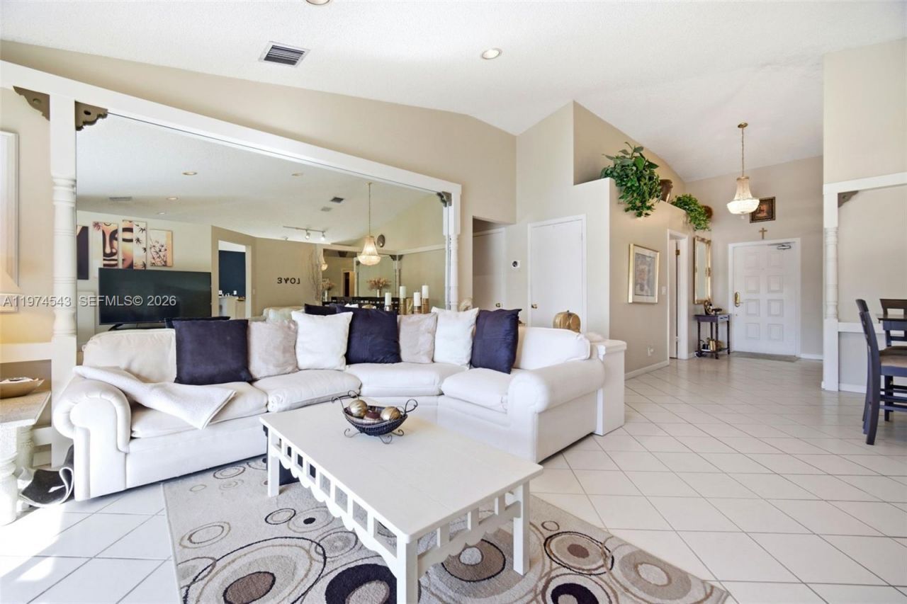 9440 SW 18th St, Miramar, FL 33025 Photo