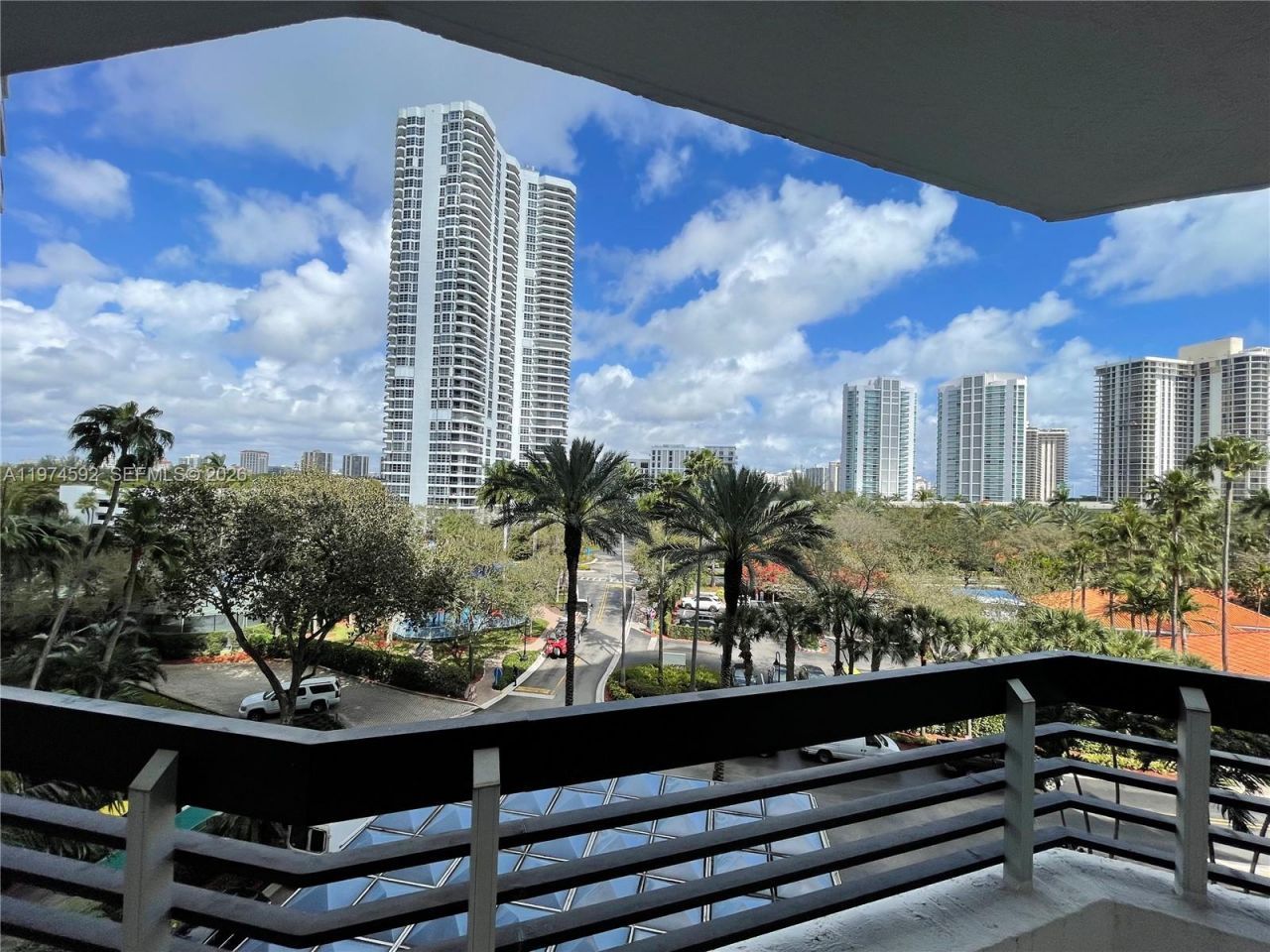 3600 Mystic Pointe Dr , Unit 610, Aventura, FL 33180 Photo