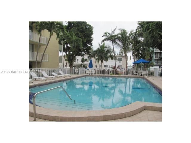 1801 S Treasure Dr, Unit 124, North Bay Village, FL 33141 Photo