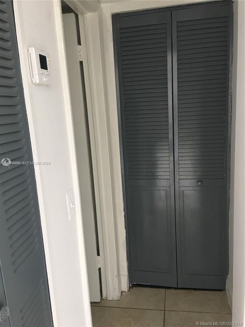 1801 S Treasure Dr, Unit 124, North Bay Village, FL 33141 Photo