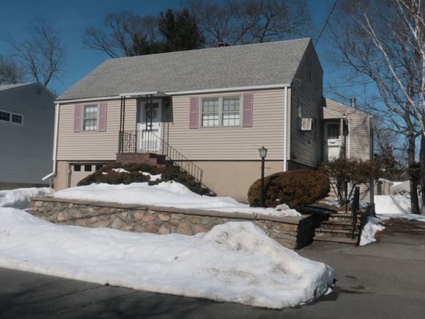 151 Dartmouth St, Lynn, MA 01904