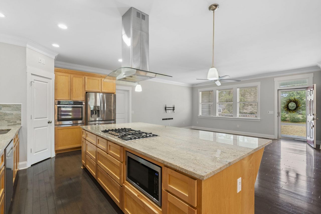 2042 Pinopolis Road Photo 11