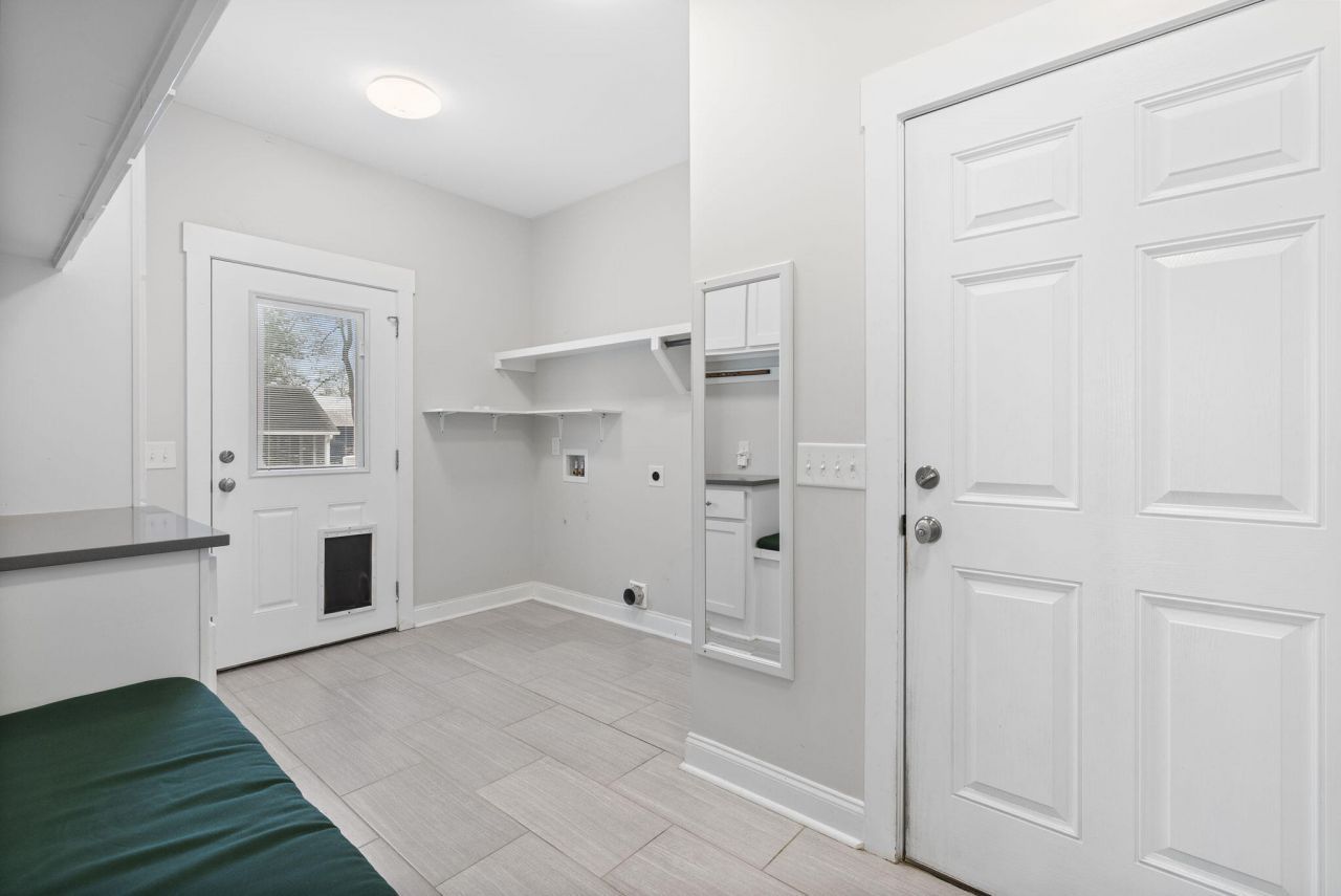 2042 Pinopolis Road Photo 25