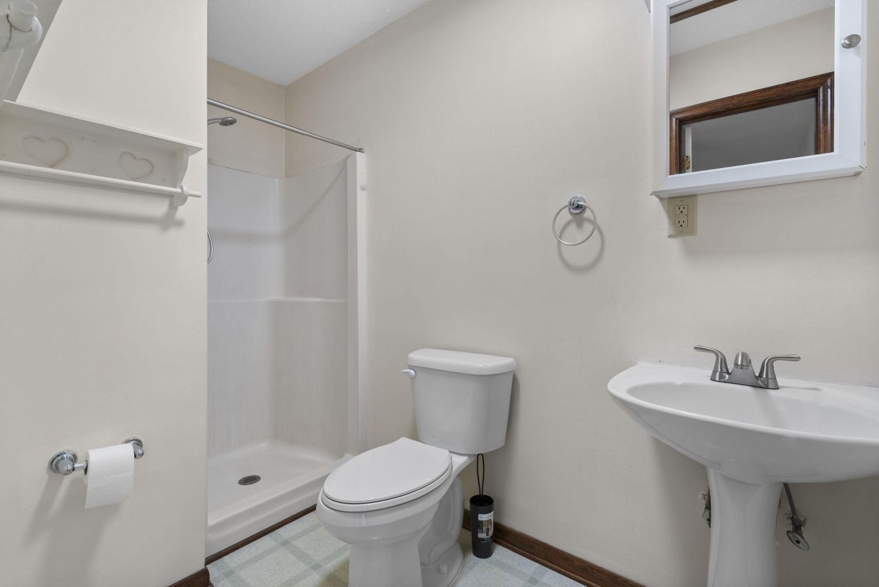 2042 Pinopolis Road Photo 34