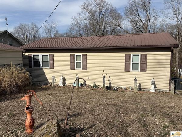210 Dreamaway Circle , Scottsville, KY 42164