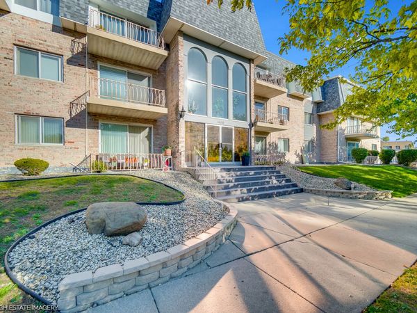 18855 Burnham Avenue , Unit 234, Lansing, IL 60438