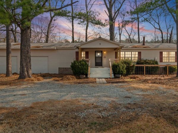 7 Iveon Clay Road , Pangburn, AR 72121