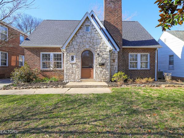 2045 Emoriland Blvd, Knoxville, TN 37917