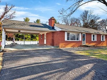 138 TINKLING SPRING RD, FISHERSVILLE, VA 22939