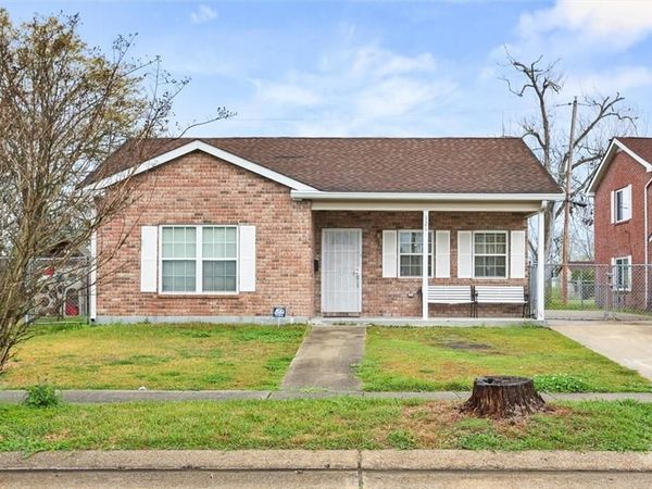 321 TRAVIS Drive , Avondale, LA 70094