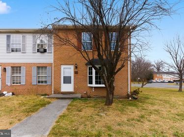 233 NOTTOWAY DRIVE , STEPHENS CITY, VA 22655