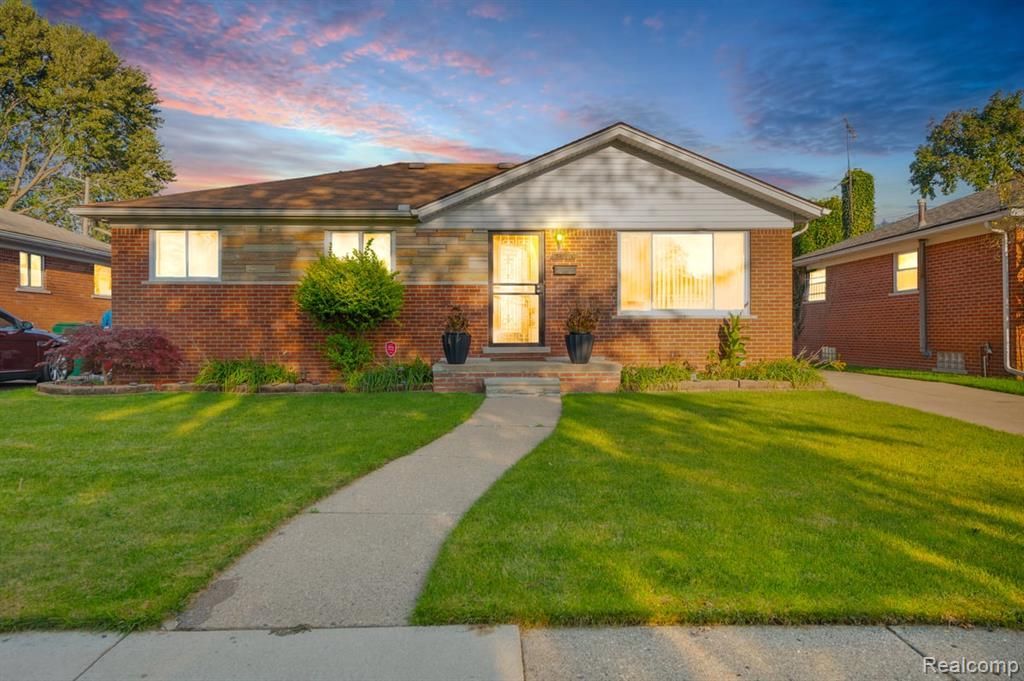 24880 Warrington Avenue , Eastpointe, MI 48021 Main Photo