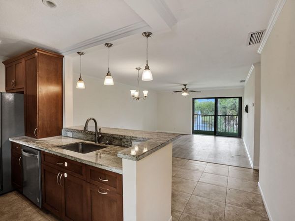 930 SW 9th Street Circle, Unit 206, Boca Raton, FL 33486