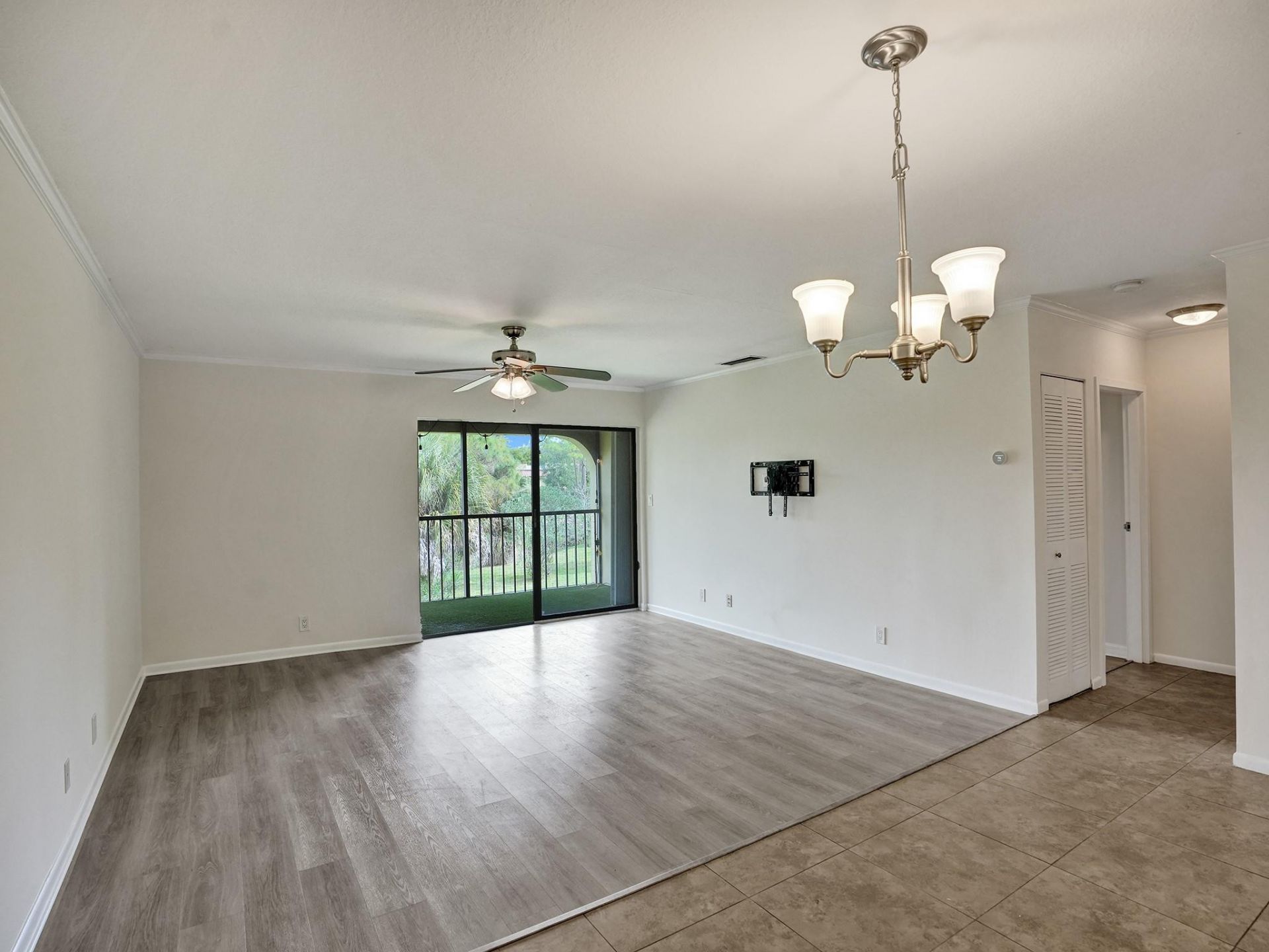 930 SW 9th Street Circle, Unit 206, Boca Raton, FL 33486 Photo
