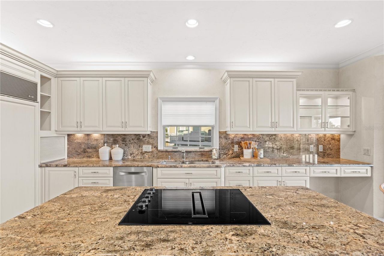 41 Tidy Island Boulevard, Bradenton, FL 34210 Photo