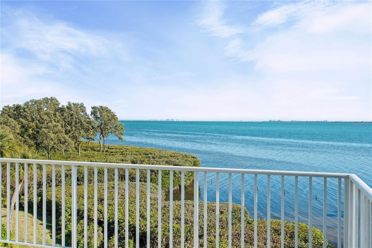 41 Tidy Island Boulevard, Bradenton, FL 34210 Photo