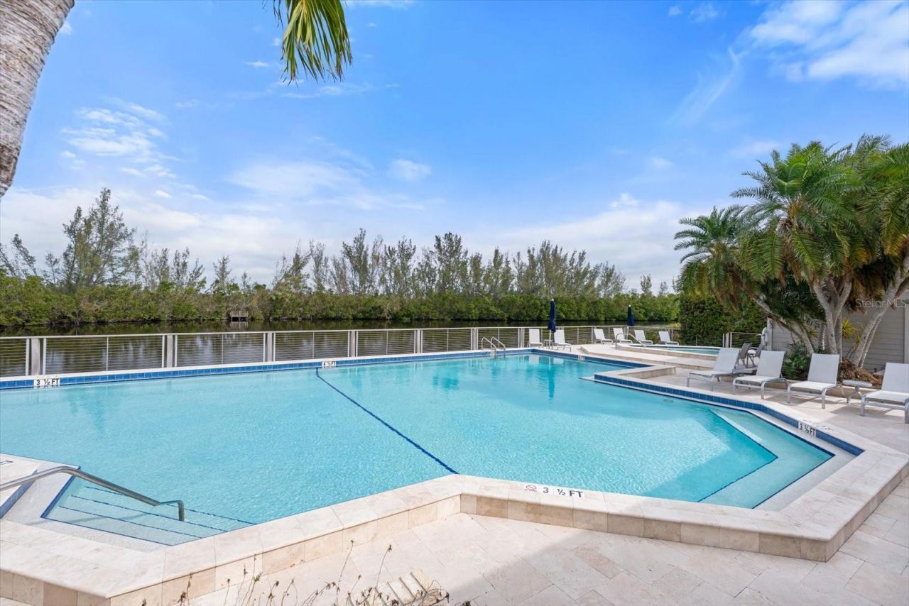 41 Tidy Island Boulevard, Bradenton, FL 34210 Photo