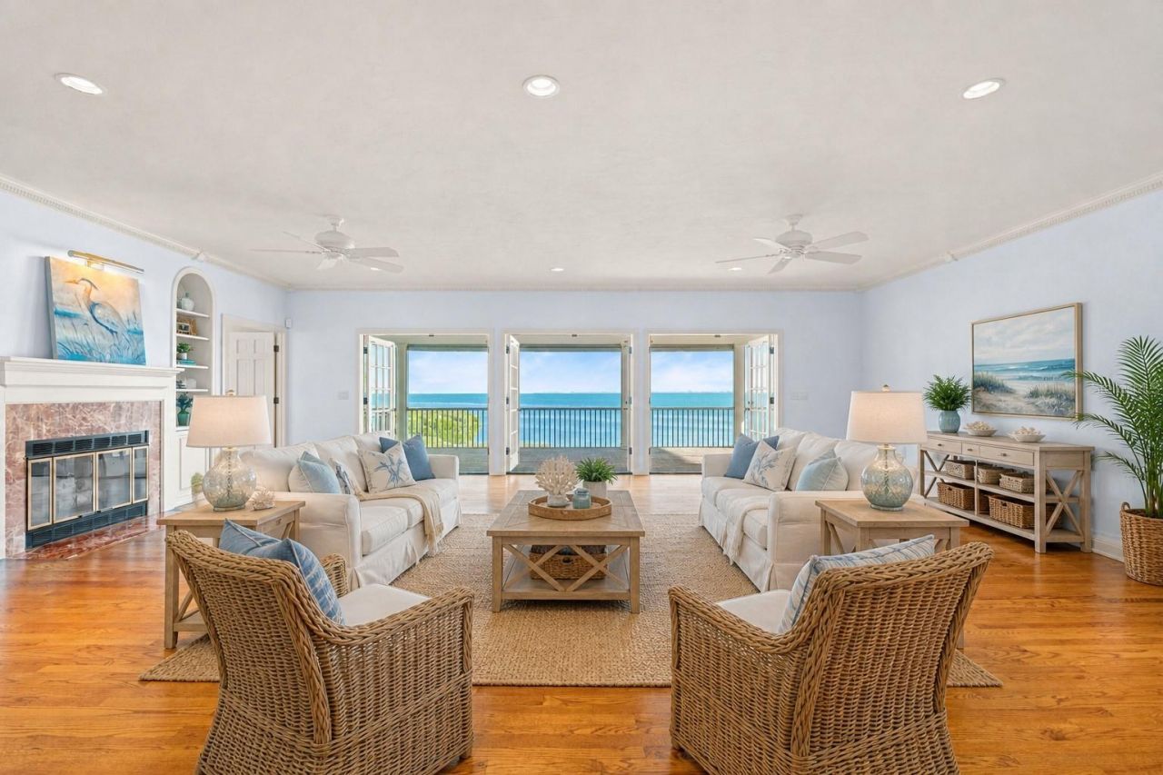 41 Tidy Island Boulevard, Bradenton, FL 34210 Photo