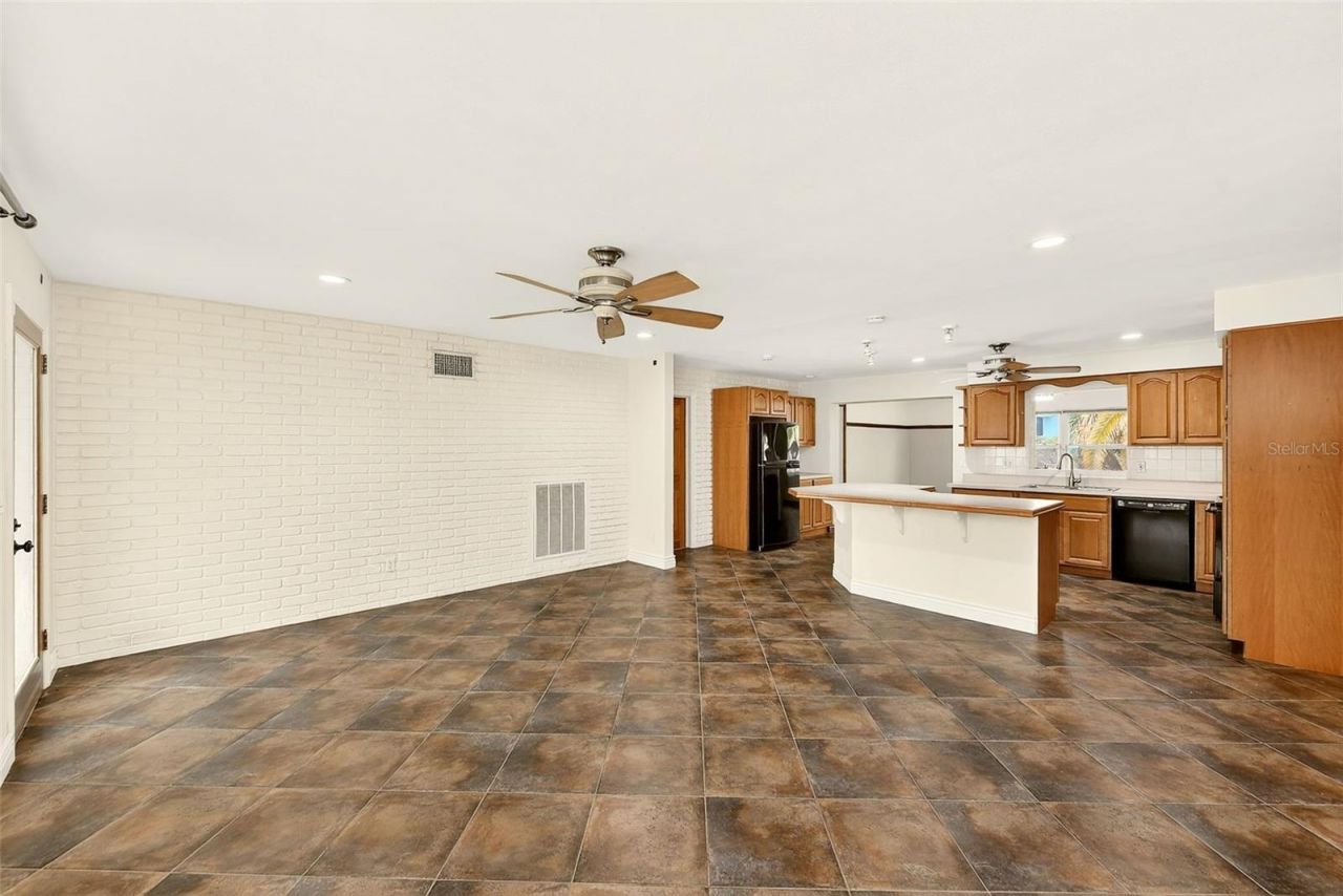 1465 Bayview Drive , Clearwater, FL 33756 Photo