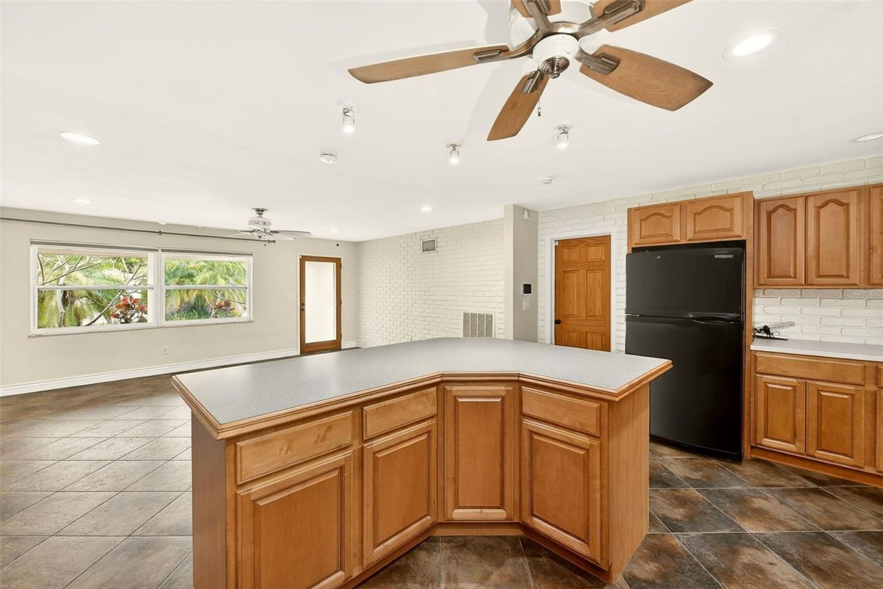 1465 Bayview Drive , Clearwater, FL 33756 Photo