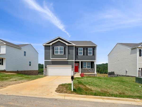 537 SUMMERCREST AVE, WAYNESBORO, VA 22980