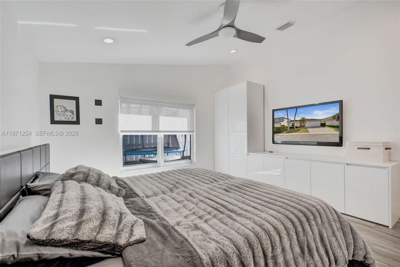 4928 SW 33rd Way, Hollywood, FL 33312 Photo