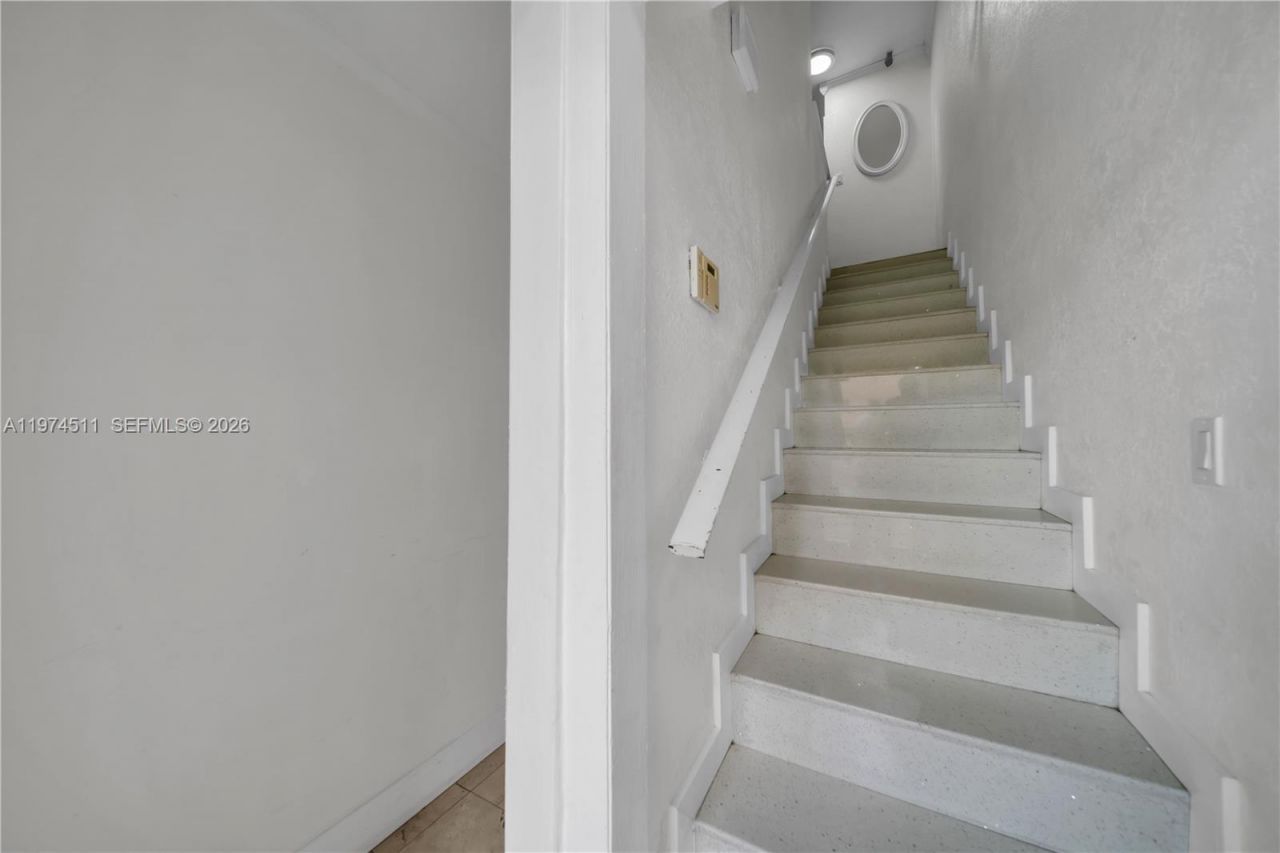 1540 W 42nd Pl, Unit C, Hialeah, FL 33012 Photo