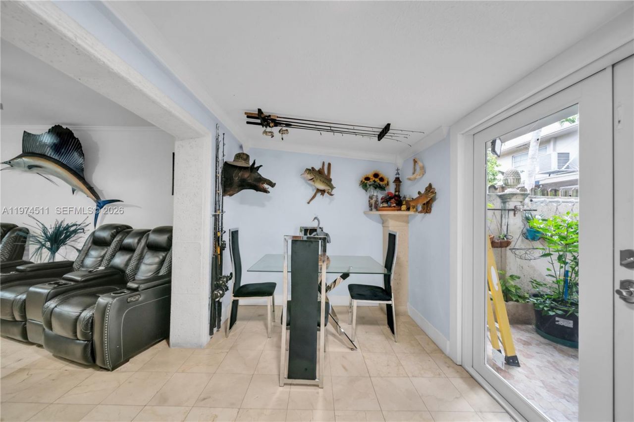 1540 W 42nd Pl, Unit C, Hialeah, FL 33012 Photo
