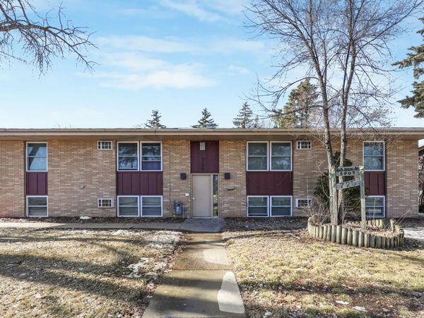 725 32nd Avenue N, Saint Cloud, MN 56303