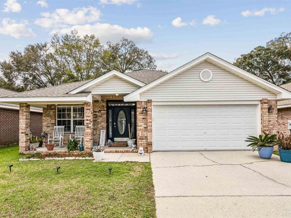 2509 Eclipse Ln, Pensacola, FL 32514