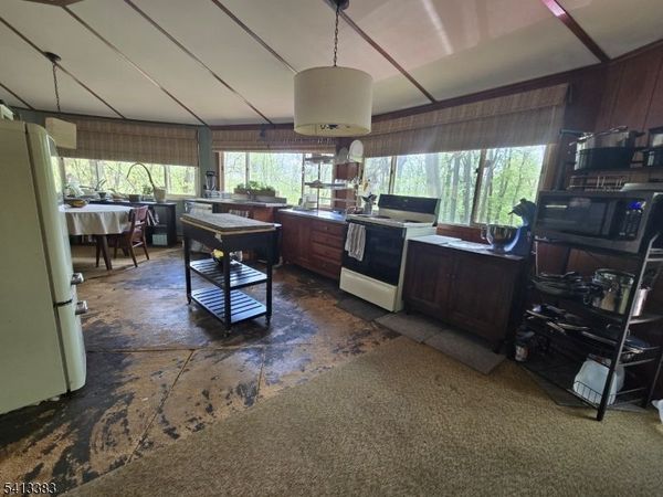 20 Wishing Well Rd, Blairstown, NJ 07832