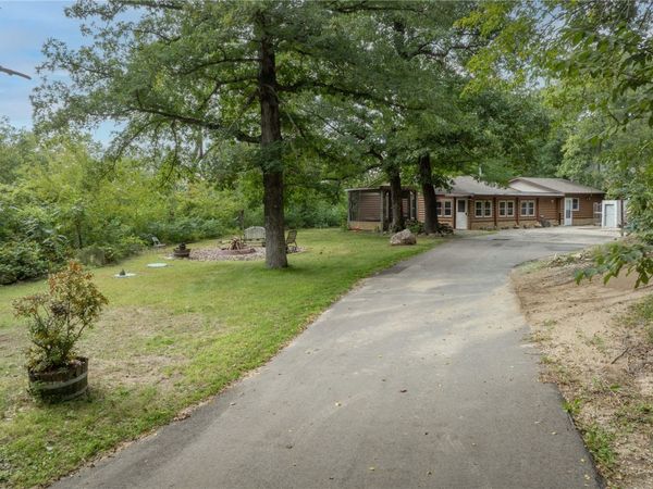 2576 58th Lane, Vinton, IA 52349