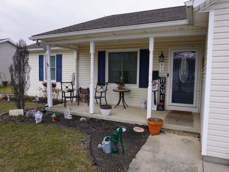 917 Sunrise Drive, Wapakoneta, OH 45895 Photo 2