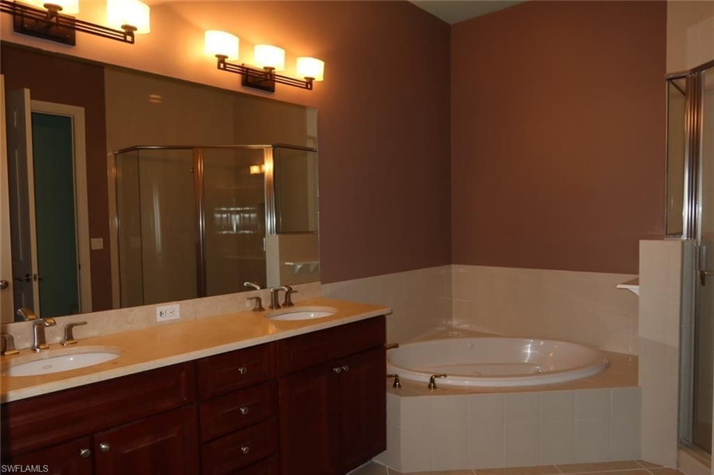 7168 Lemuria Cir, Unit 1701, Naples, FL 34109 Photo