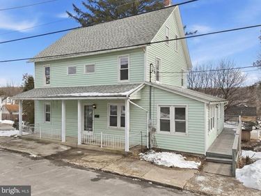 25-27 N 5TH STREET, BANGOR, PA 18013