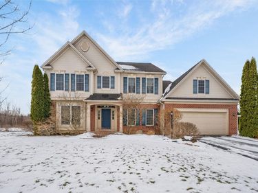 2 Chriswell Lane, Pittsford, NY 14534