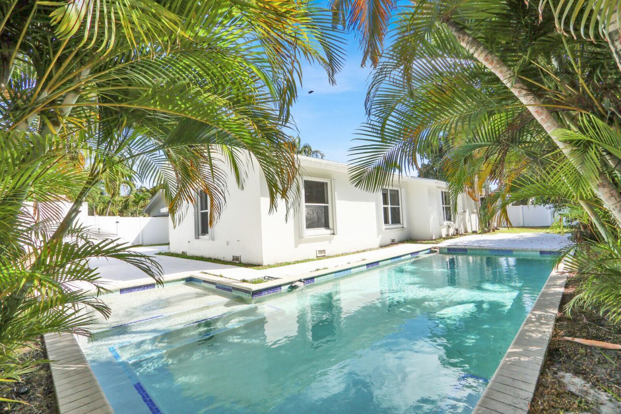 222 30th Street, West Palm Beach, FL 33407 Photo