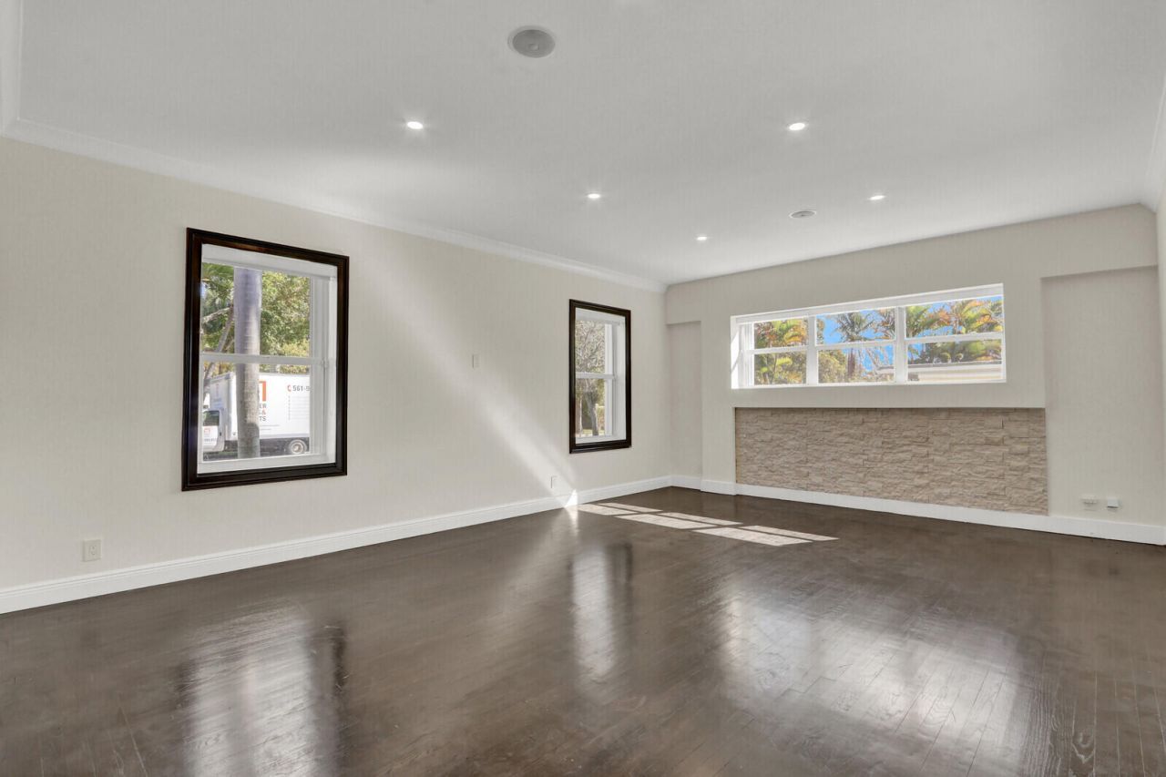 222 30th Street, West Palm Beach, FL 33407 Photo