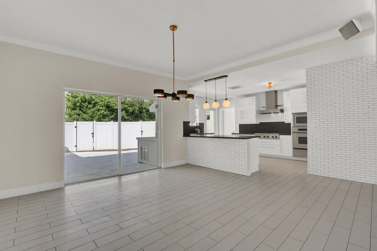 222 30th Street, West Palm Beach, FL 33407 Photo